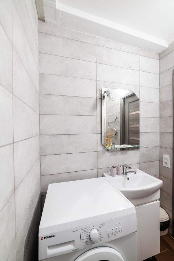 2 Найкраще Розташування В Місті Нова Квартира В Центрі Oujhorod Extérieur photo